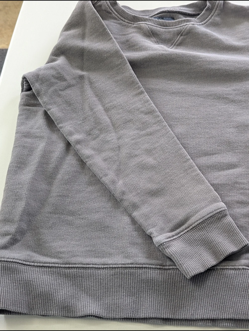 OshKosh B’gosh Boys Size 8 Gray Sweatshirt Pullover Crewneck Classic Logo